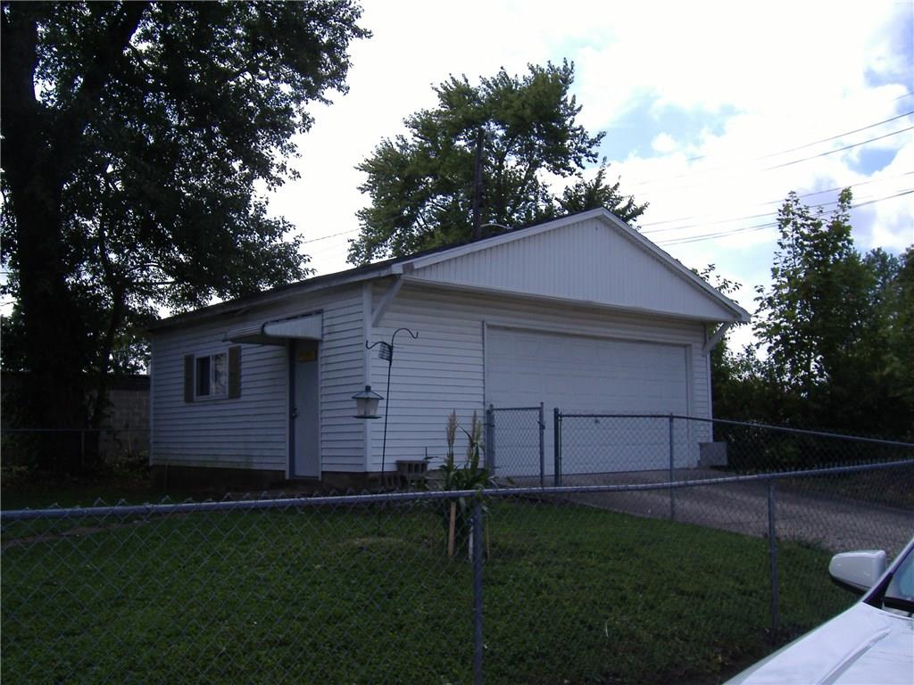 2003 George Street Anderson, IN 46016 - Photo 5 of 19
