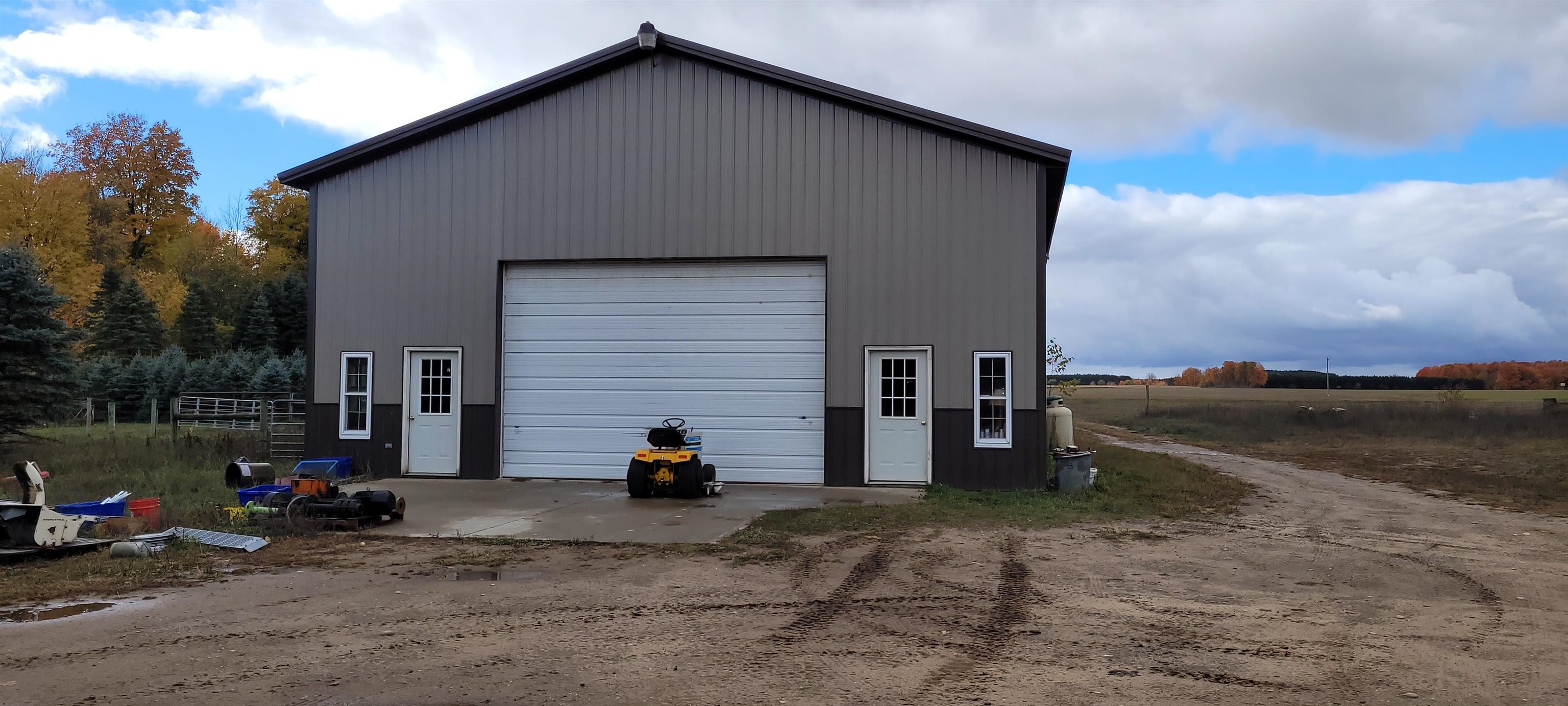 1703 Golden Road Southeast Kalkaska, MI 49646 - Photo 8 of 57 1906092-7.JPG