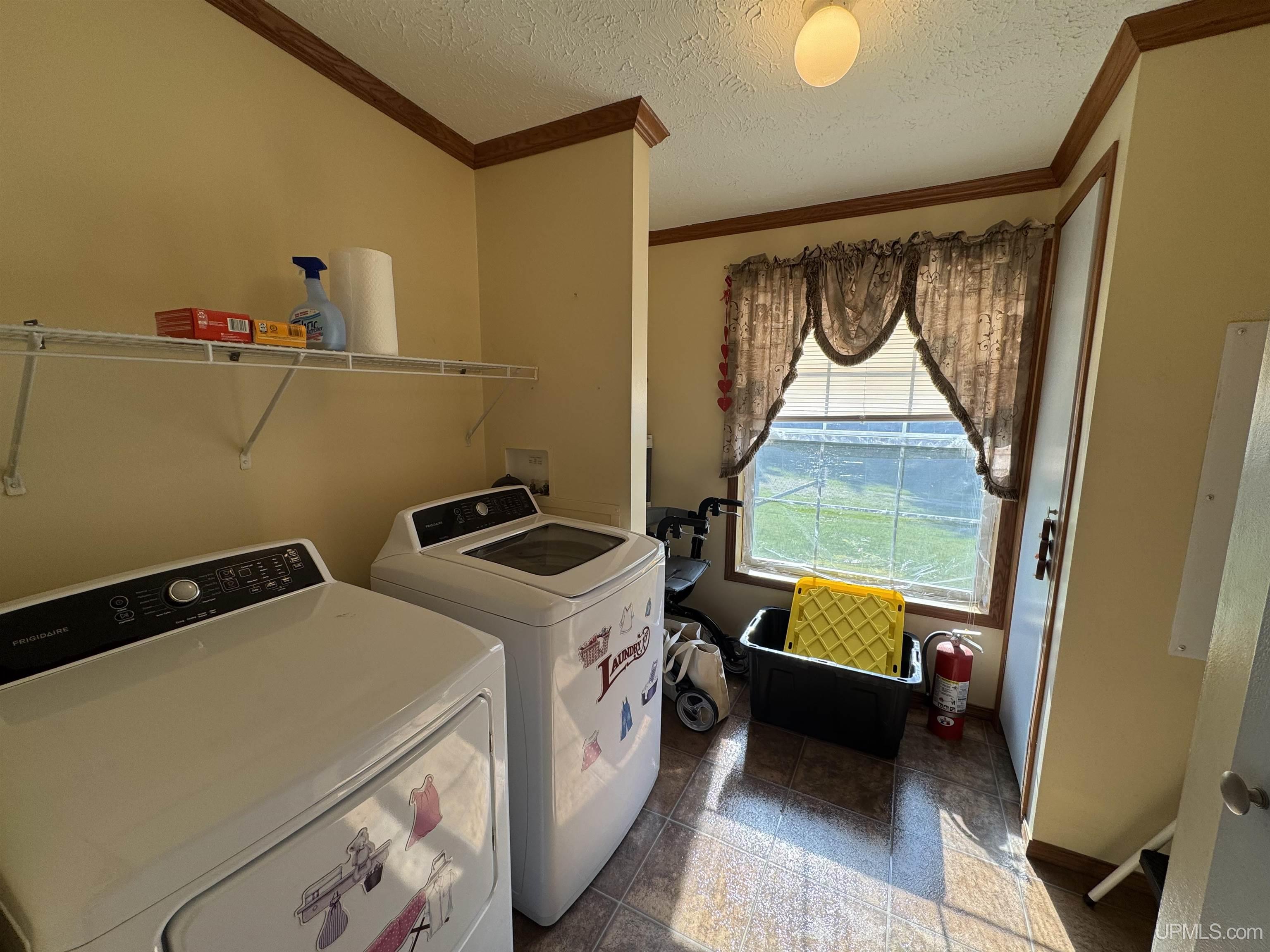 5278 27.5 Road Gladstone, MI 49837 - Photo 8 of 44 Gallery Image 8
