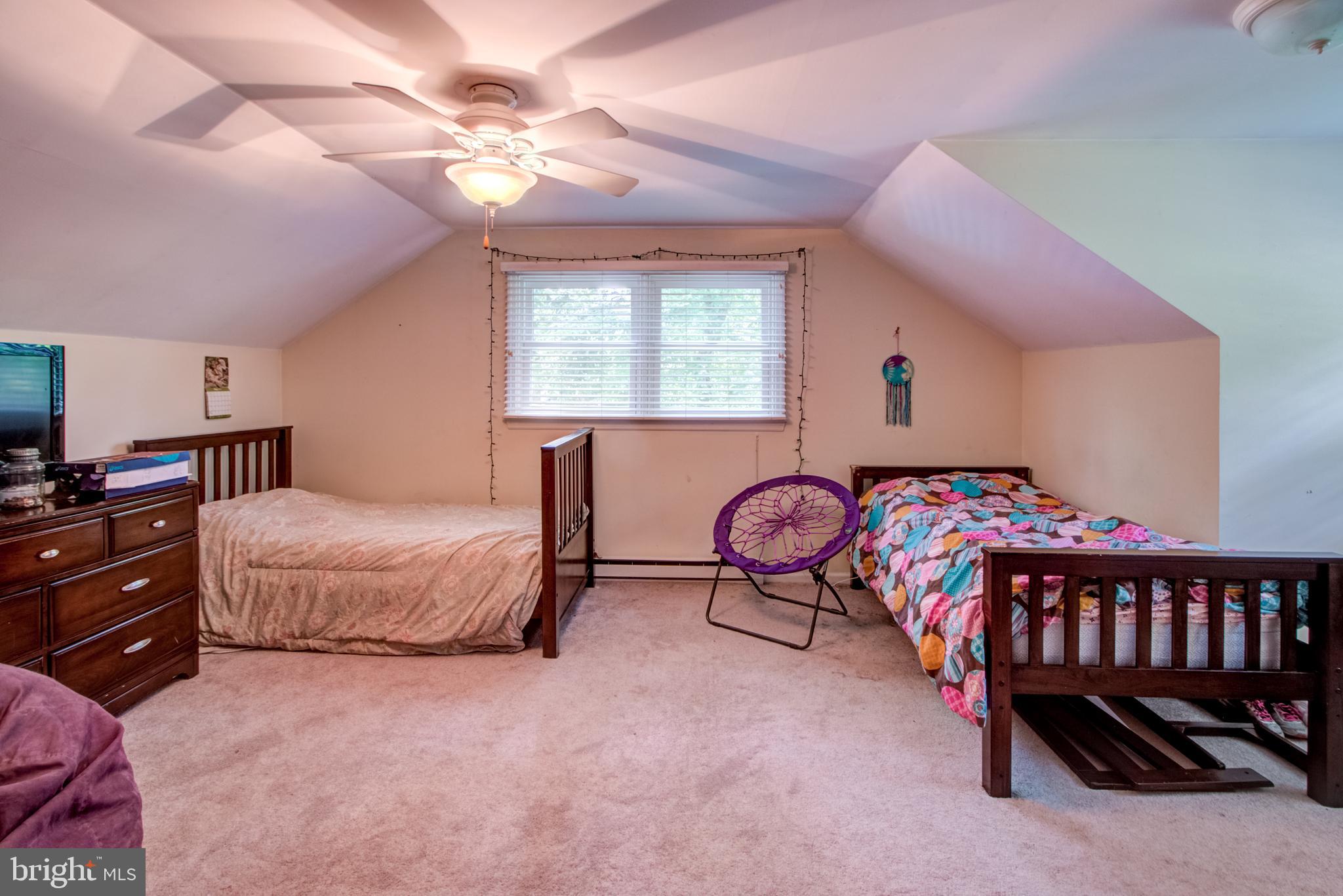 18 Assiscunk Drive Columbus, NJ 08022 - Photo 21 of 36 4th Bedroom Upstairs
