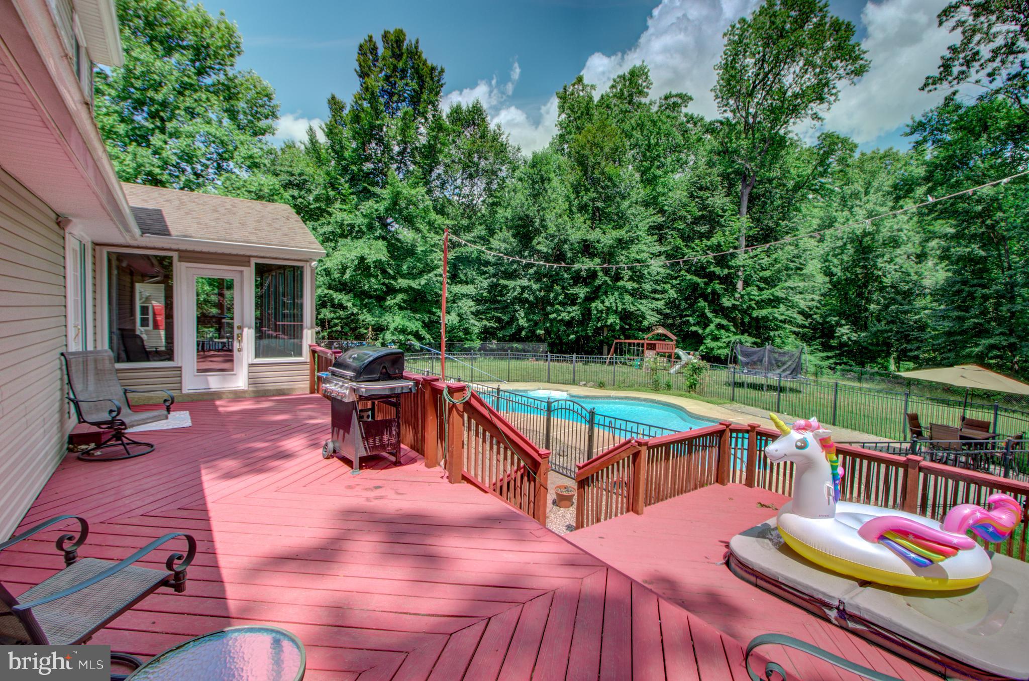 18 Assiscunk Drive Columbus, NJ 08022 - Photo 29 of 36 Deck View