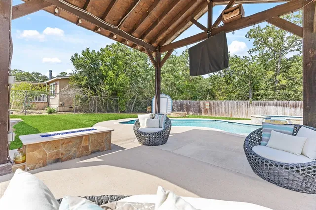 a view of outdoor space yard and patio