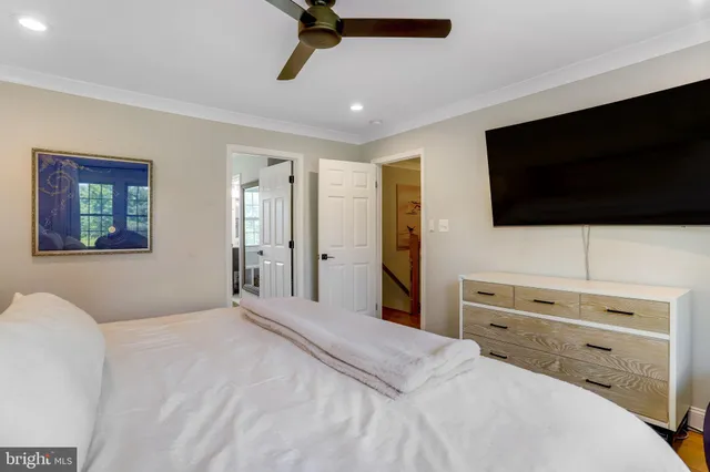 $5,000 | 5101 Redwing Drive, Alexandria, VA 22312