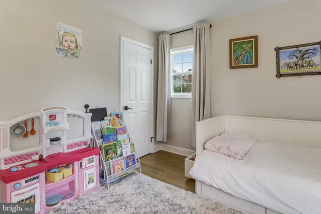 $5,000 | 5101 Redwing Drive, Alexandria, VA 22312