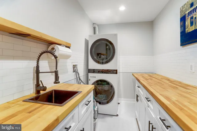 $5,000 | 5101 Redwing Drive, Alexandria, VA 22312