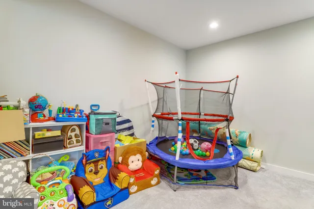 $5,000 | 5101 Redwing Drive, Alexandria, VA 22312