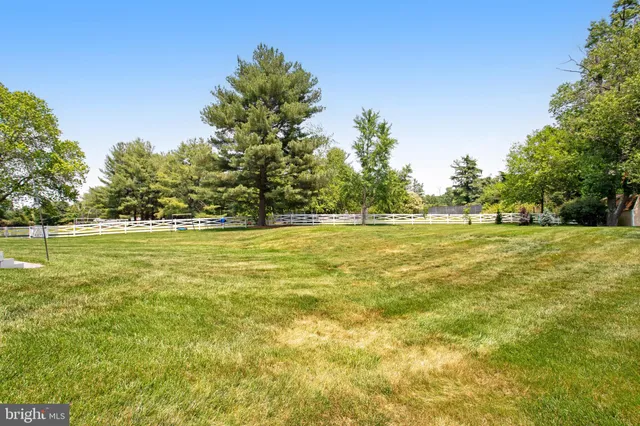 $5,000 | 5101 Redwing Drive, Alexandria, VA 22312