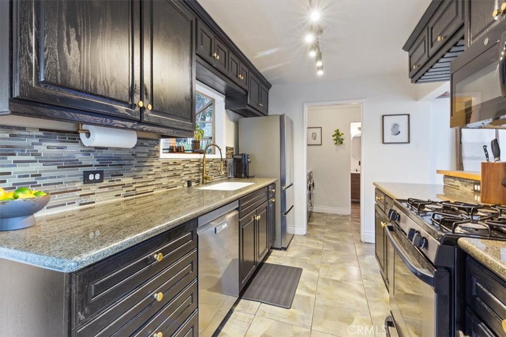 2207-2009 Apex Avenue Los Angeles, CA 90039 - Photo 15 of 64