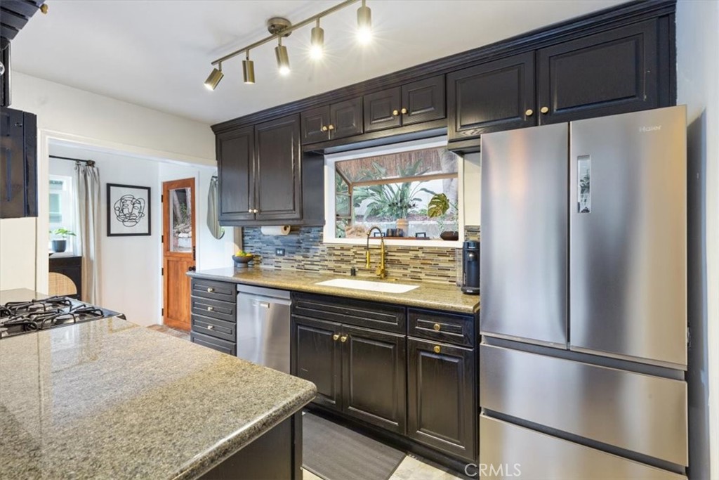 2207-2009 Apex Avenue Los Angeles, CA 90039 - Photo 16 of 64