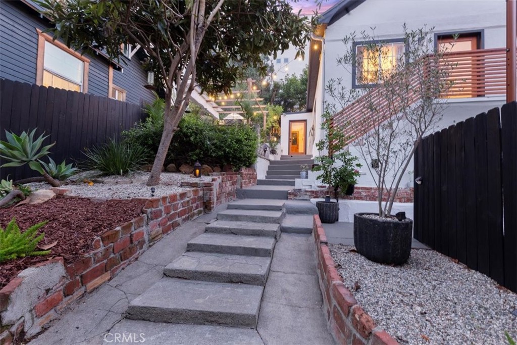 2207-2009 Apex Avenue Los Angeles, CA 90039 - Photo 52 of 64