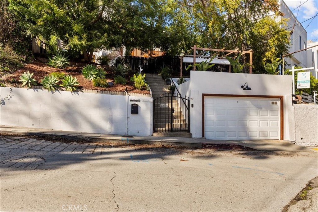 2207-2009 Apex Avenue Los Angeles, CA 90039 - Photo 60 of 64 Street view on Apex Ave.