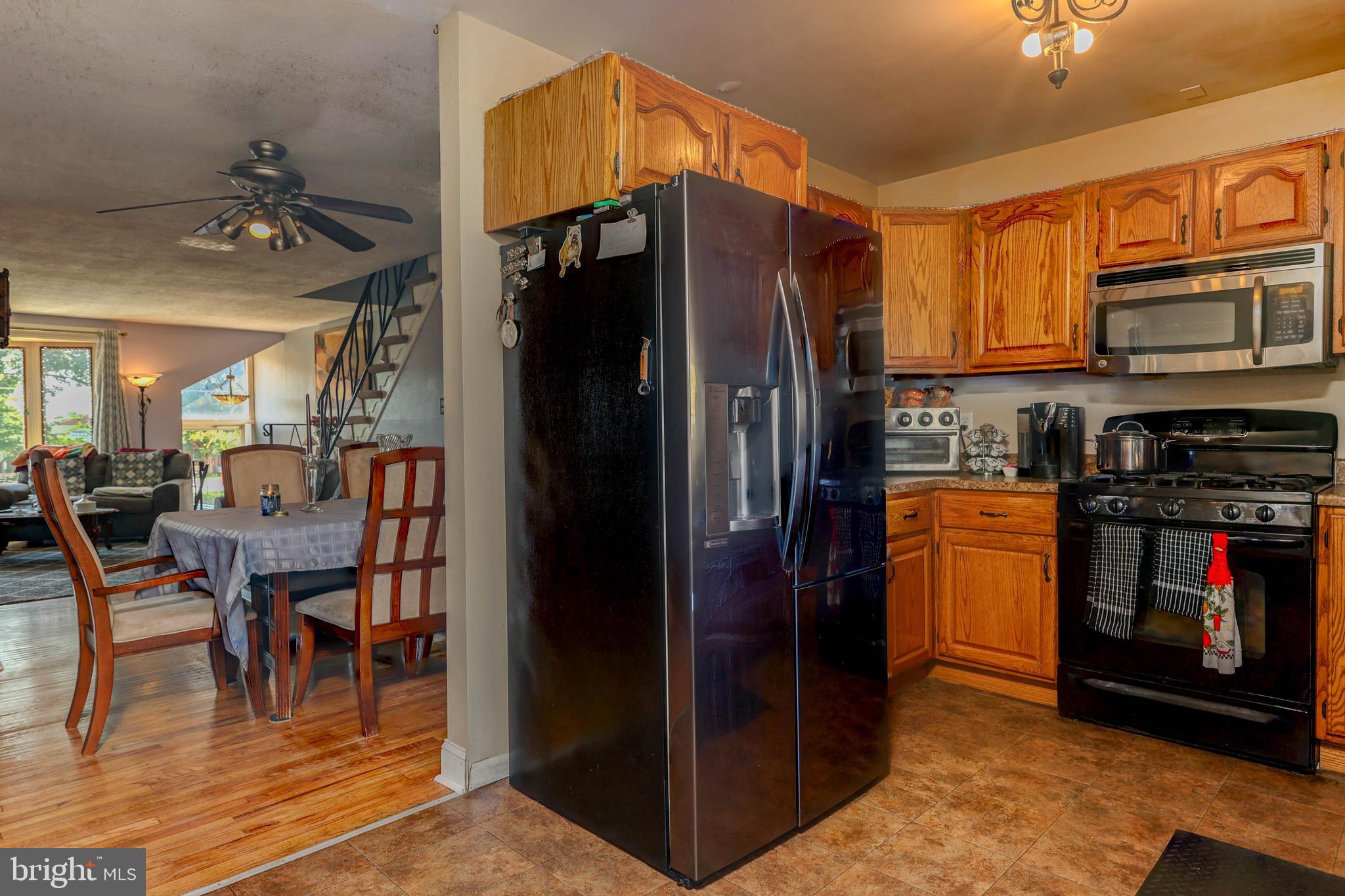 10816 Calera Road Philadelphia, PA 19154 - Photo 12 of 22 Kitchen