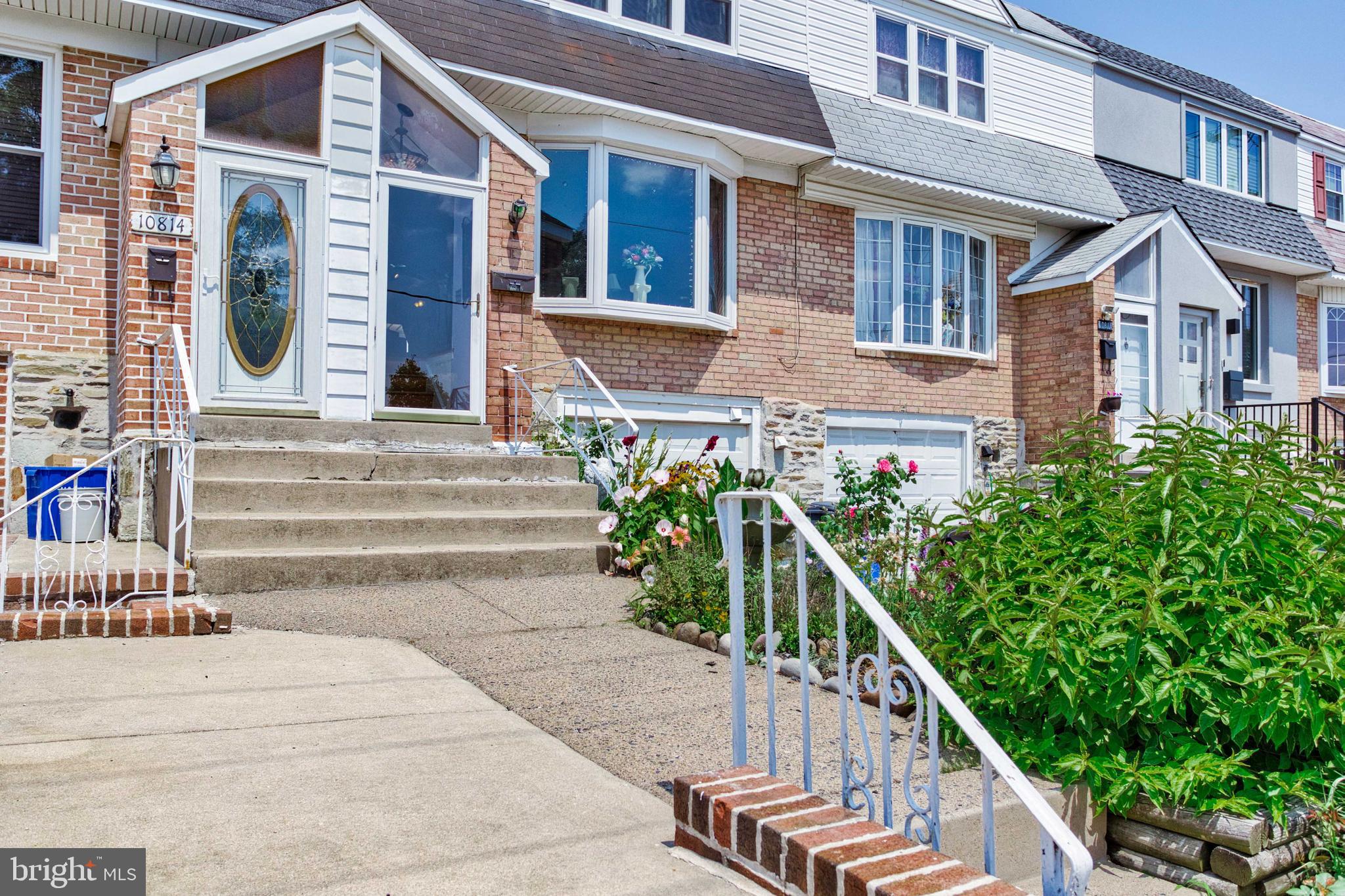 10816 Calera Road Philadelphia, PA 19154 - Photo 3 of 22 Exterior Front
