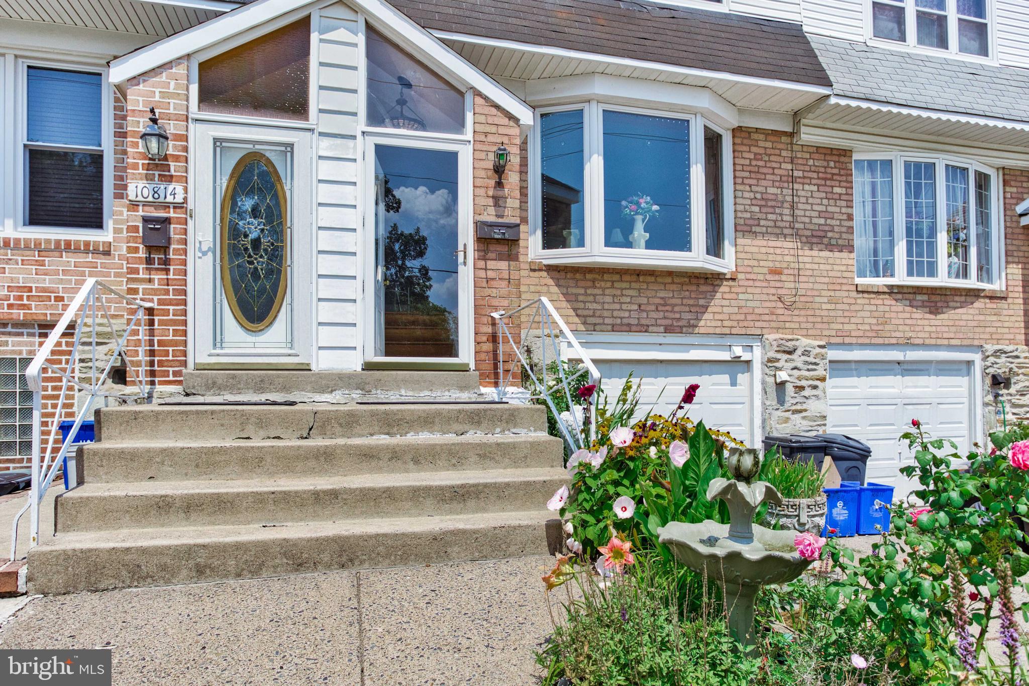 10816 Calera Road Philadelphia, PA 19154 - Photo 4 of 22 Exterior Front