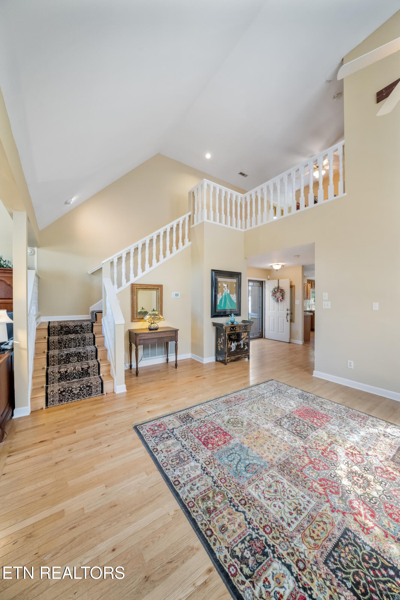 3413 Commodore Point Knoxville, TN 37922 - Photo 17 of 57 30 Living Area_18730