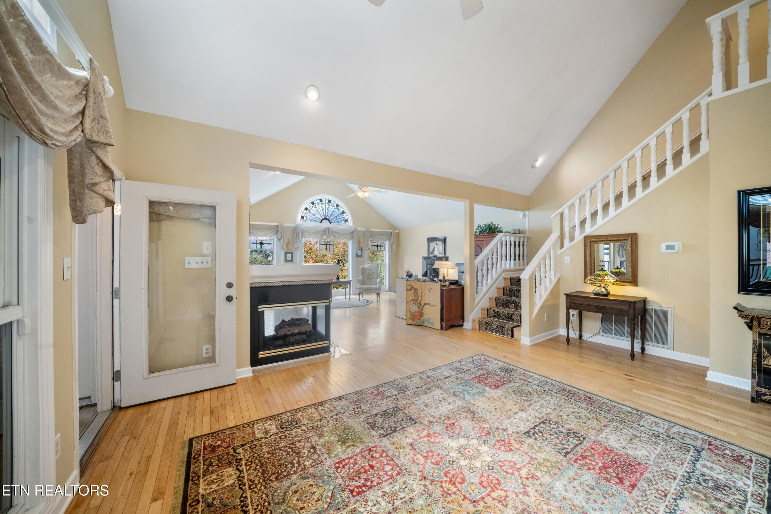 3413 Commodore Point Knoxville, TN 37922 - Photo 18 of 57 31 Living Area_18740