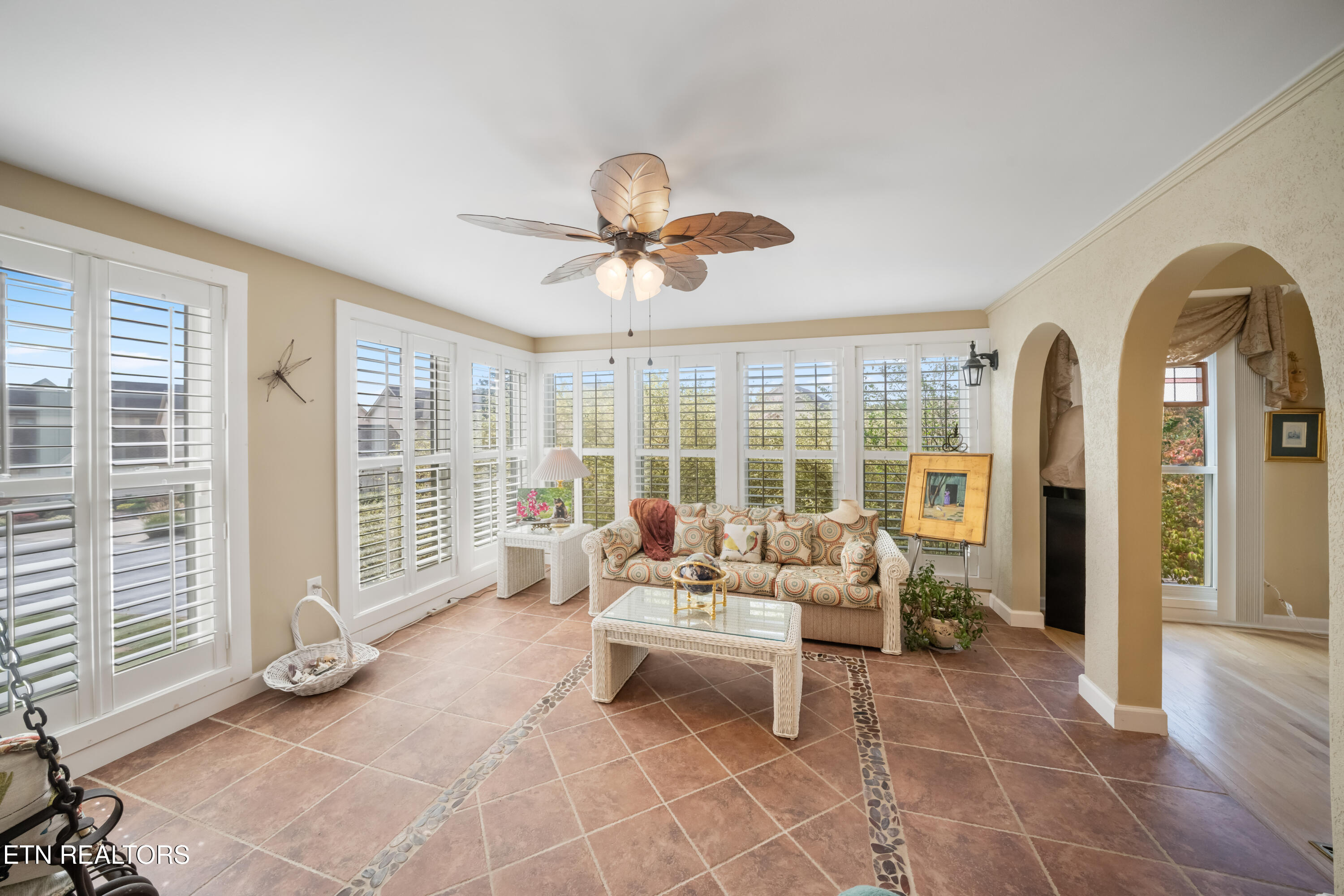 3413 Commodore Point Knoxville, TN 37922 - Photo 25 of 57 39 Sunroom_18780