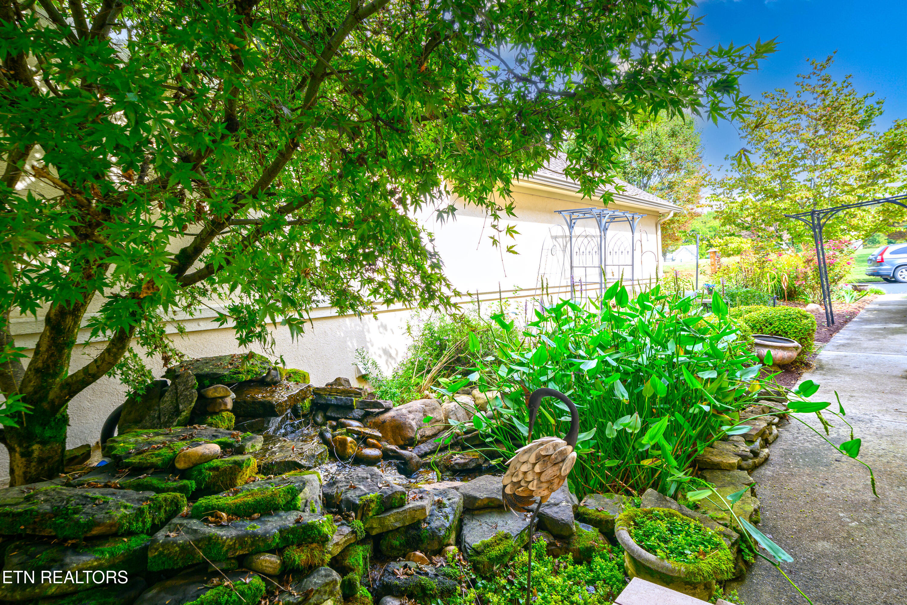 3413 Commodore Point Knoxville, TN 37922 - Photo 4 of 57 6 Entry_18884