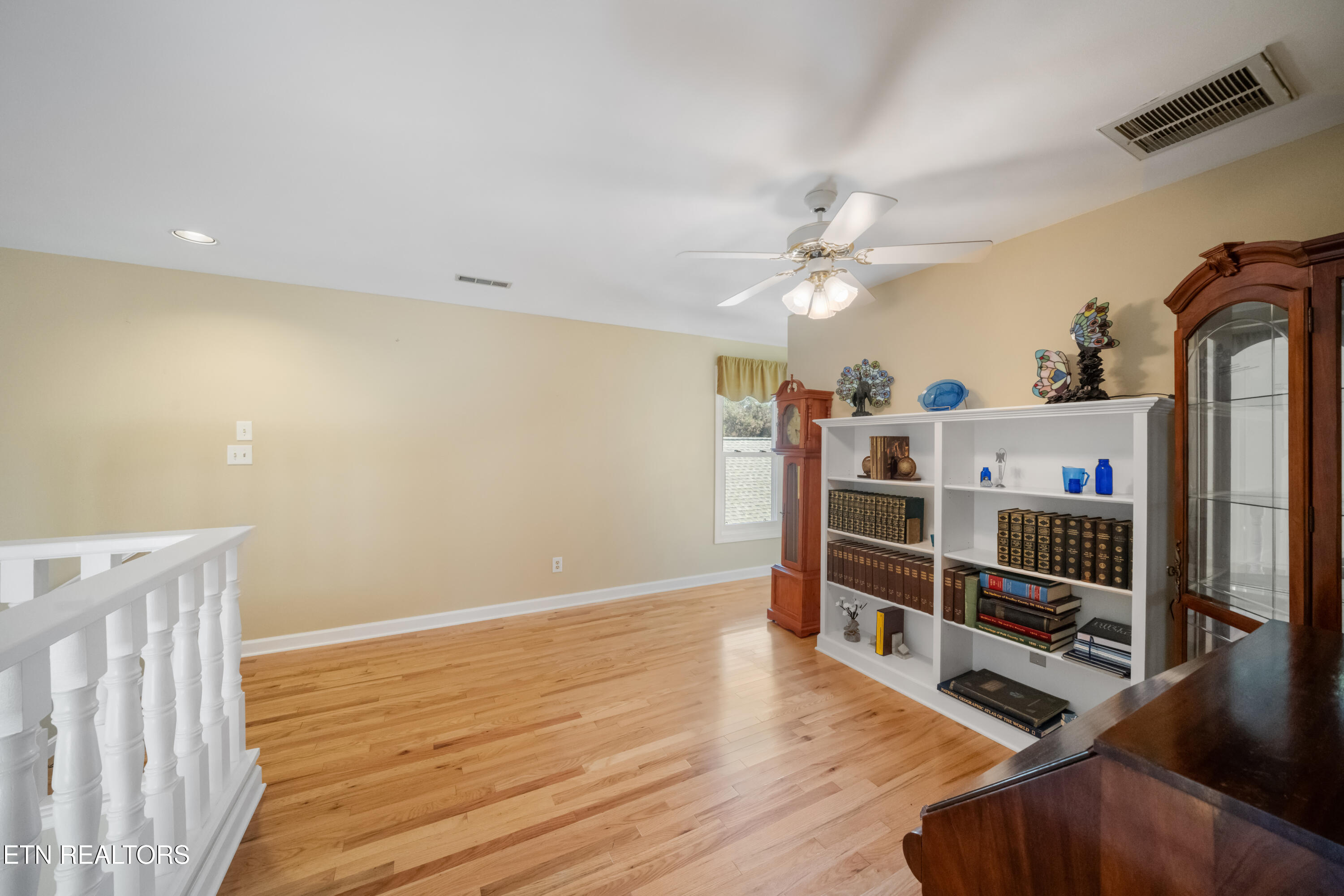 3413 Commodore Point Knoxville, TN 37922 - Photo 49 of 57 65 Upstairs Landing_18620