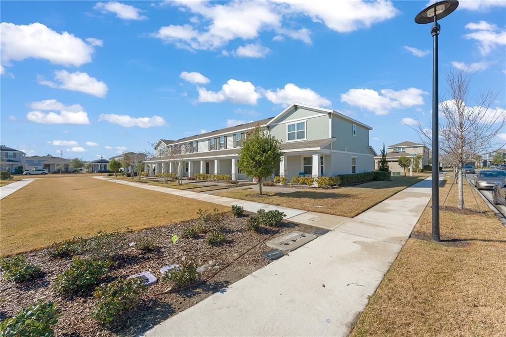 727 Costa Lane DeBary, FL 32713 - Photo 2 of 33