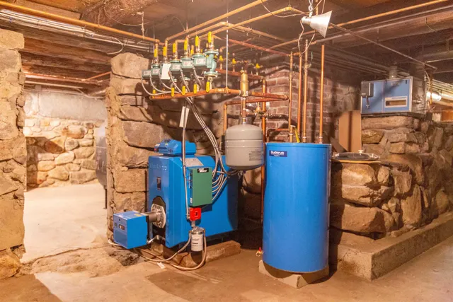 $1,500,000 | 900 Bunker Hill Road, Tamworth, NH 03886