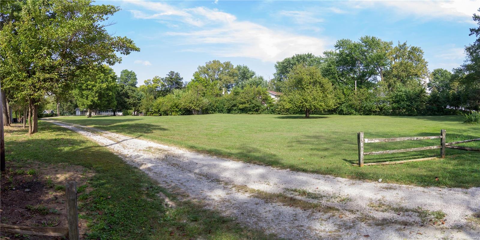 13847 Klaus Lake Road Highland, IL 62249 - Photo 2 of 35 Gallery Image 2