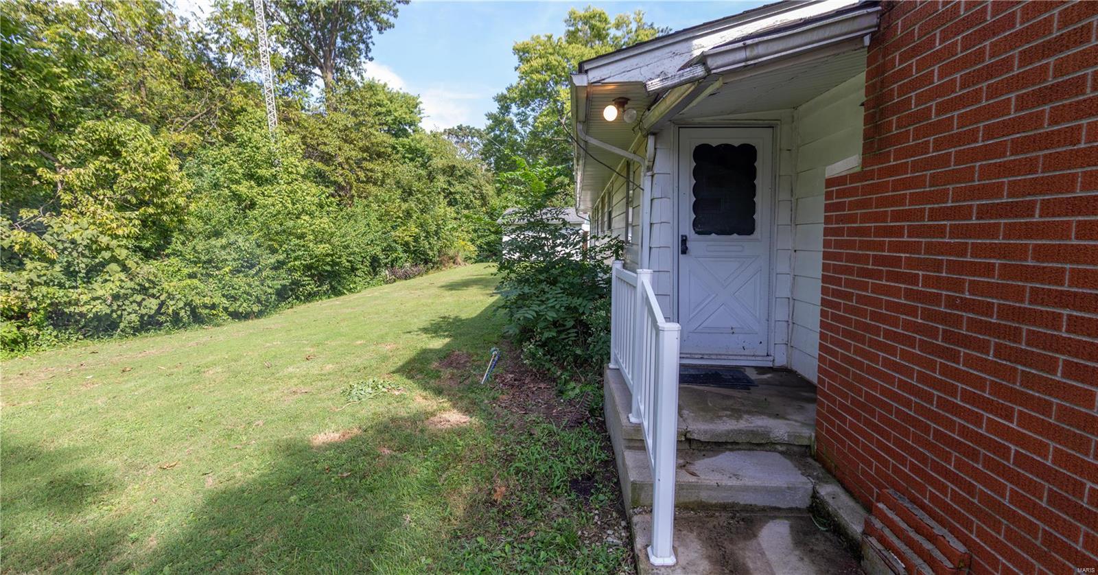 13847 Klaus Lake Road Highland, IL 62249 - Photo 19 of 35 Gallery Image 19