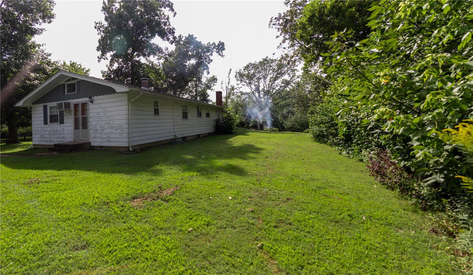 13847 Klaus Lake Road Highland, IL 62249 - Photo 34 of 35 Gallery Image 34