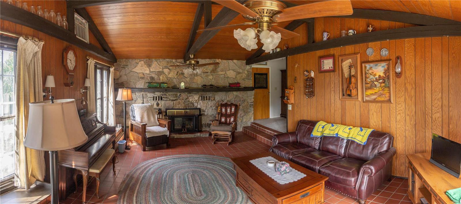 13847 Klaus Lake Road Highland, IL 62249 - Photo 6 of 35 Gallery Image 6