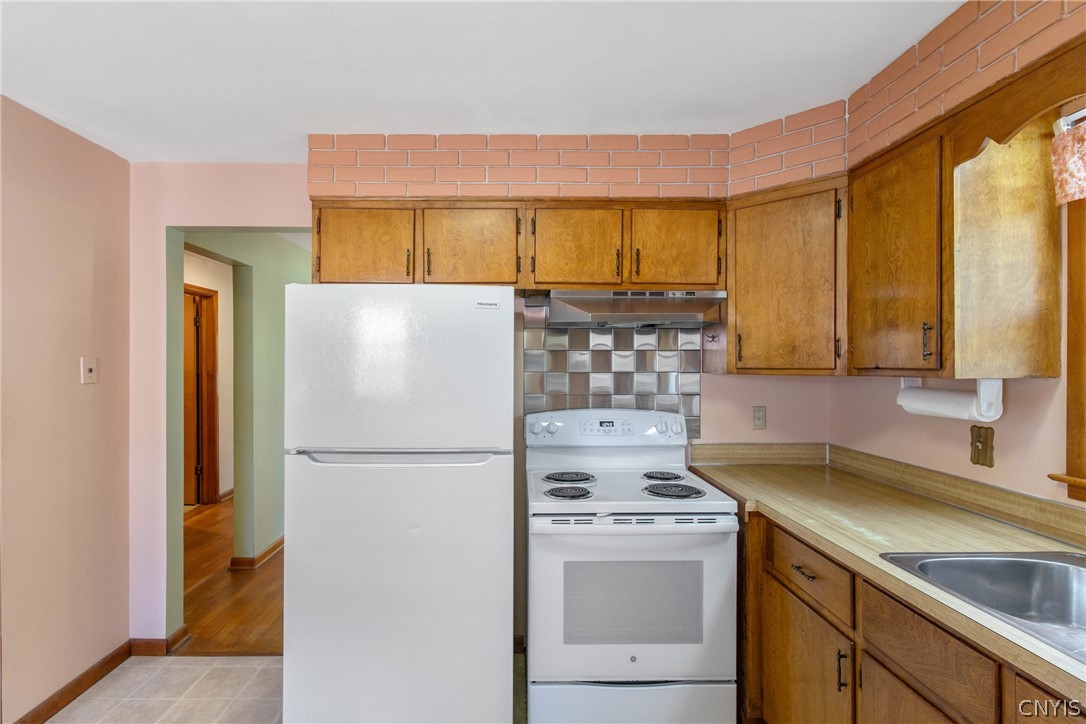 8252 Maple Road Clay, NY 13041 - Photo 24 of 49