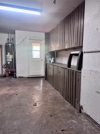 a view of a storage & utility room