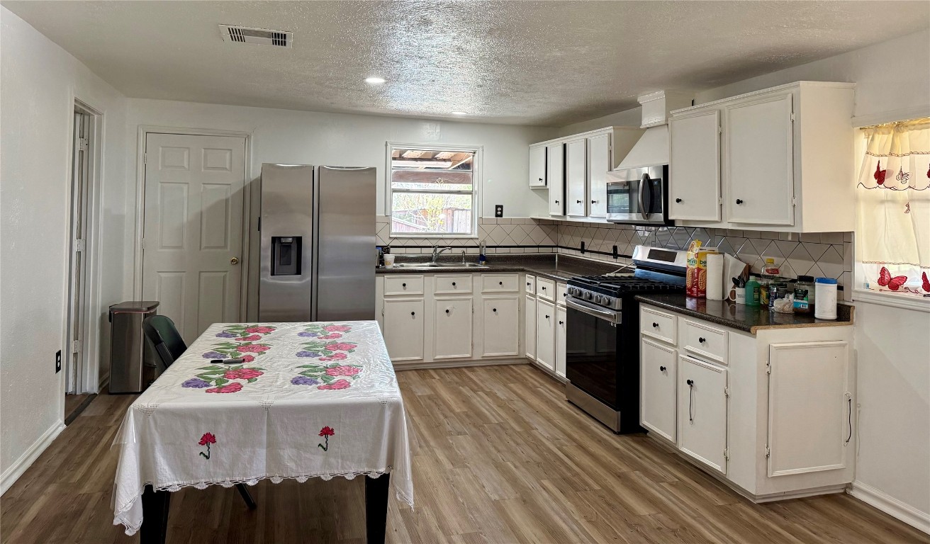 602 Massey Tompkins Road Baytown, TX 77521 - Photo 3 of 9