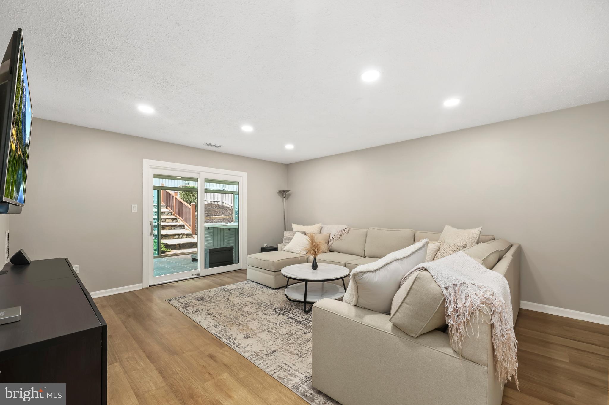 8311 Timber Brook Lane Springfield, VA 22153 - Photo 22 of 46 XL Living Room (#2)