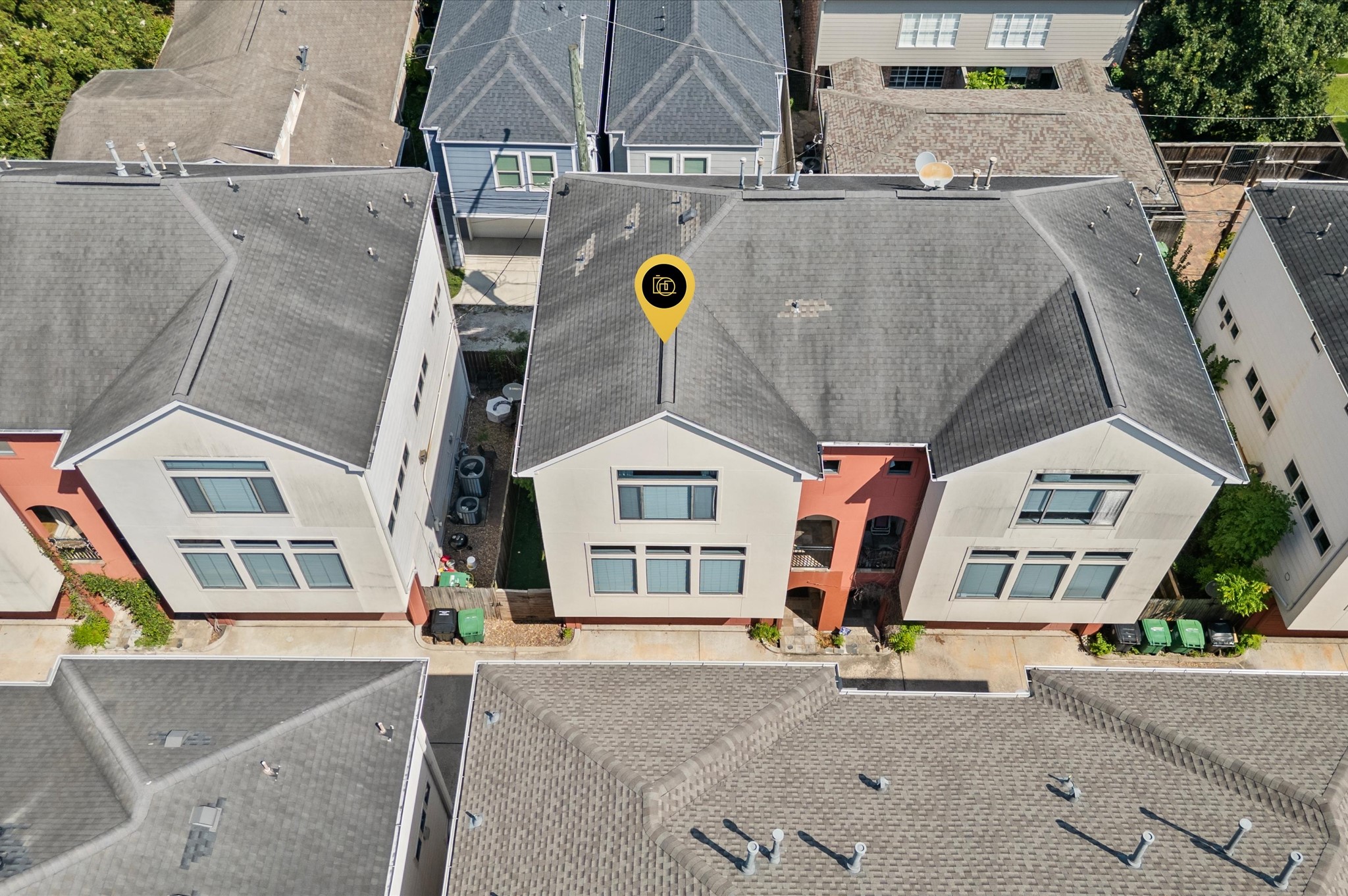 408 Parker Street Houston, TX 77007 - Photo 23 of 27 an aerial view of residential houses with street