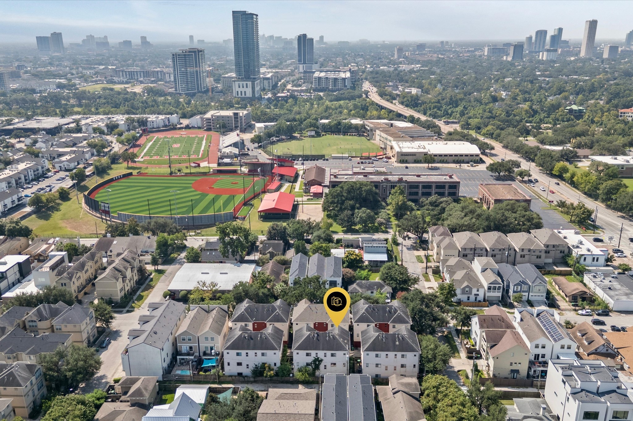 408 Parker Street Houston, TX 77007 - Photo 25 of 27 an aerial view of residential houses with outdoor space