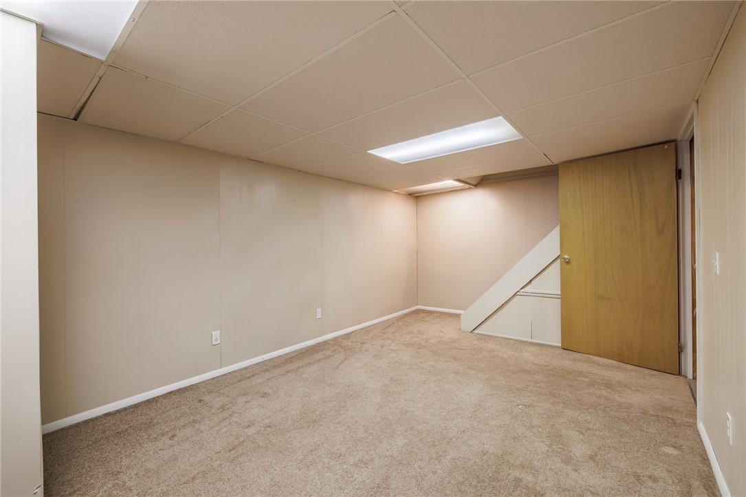 84 Sydenham Road Irondequoit, NY 14609 - Photo 24 of 31