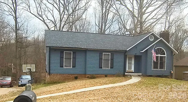 $360,000 | 1163 Hidden Creek Circle, Hickory, NC 28602