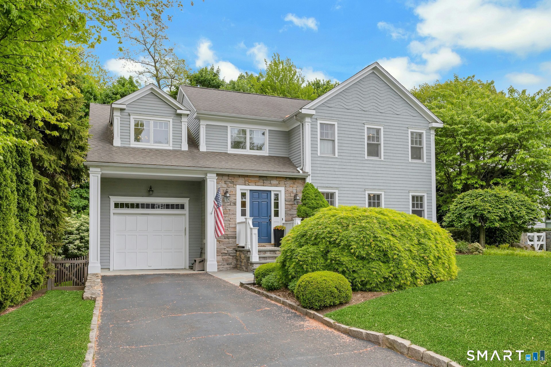 11 Walmsley Road Darien, CT 06820 - Photo 2 of 38
