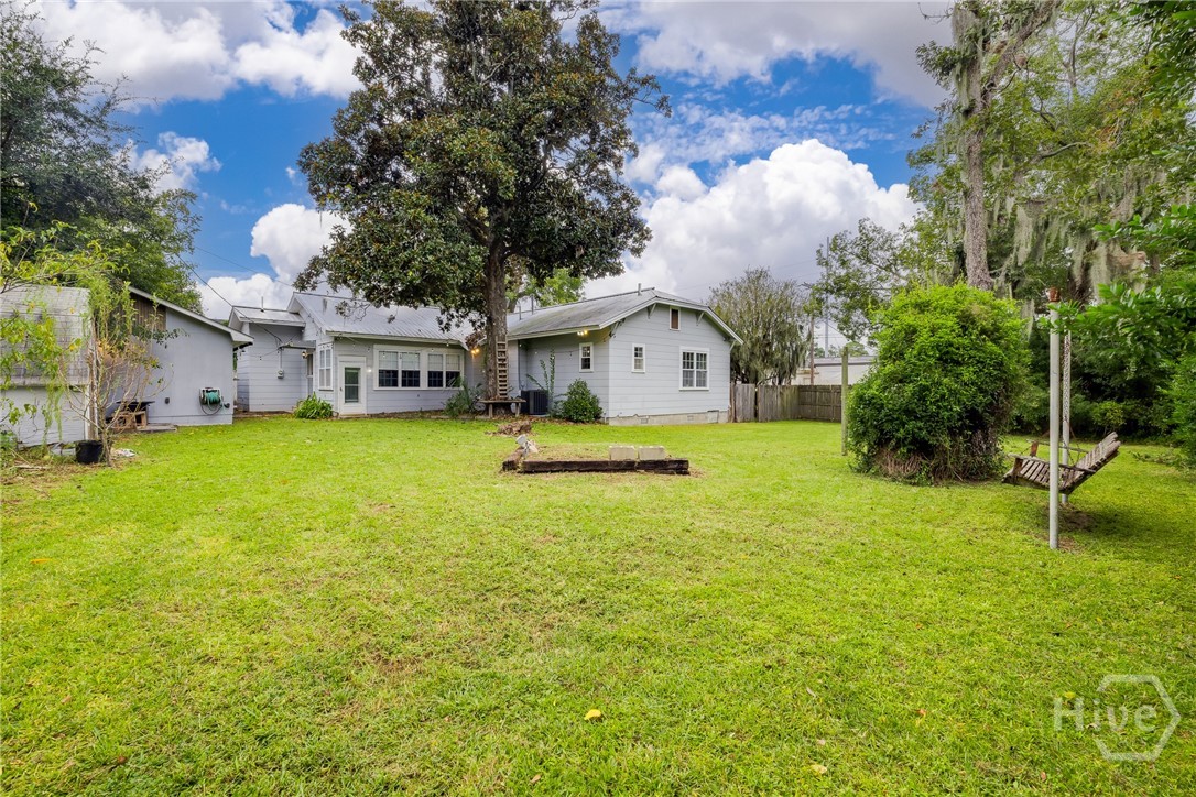 51 Travis Street Savannah, GA 31406 - Photo 38 of 40