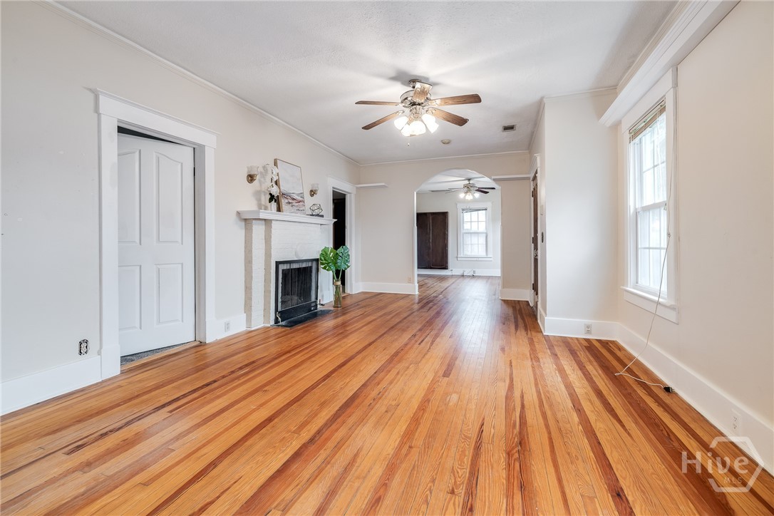 51 Travis Street Savannah, GA 31406 - Photo 7 of 40