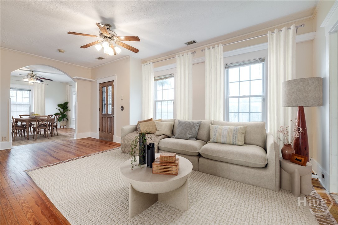 51 Travis Street Savannah, GA 31406 - Photo 8 of 40