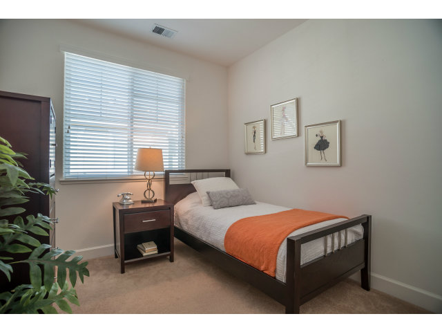 10849 North Stelling Road Cupertino, CA 95014 - Photo 15 of 16 Gallery Image 15