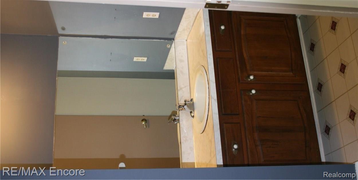 7161 Brewer Road Flint, MI 48507 - Photo 17 of 30 IMG_2177.JPG