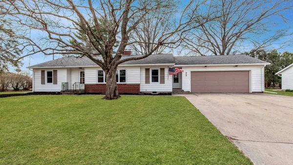 $259,900 | 1014 South Sunset Drive, Princeton, IL 61356