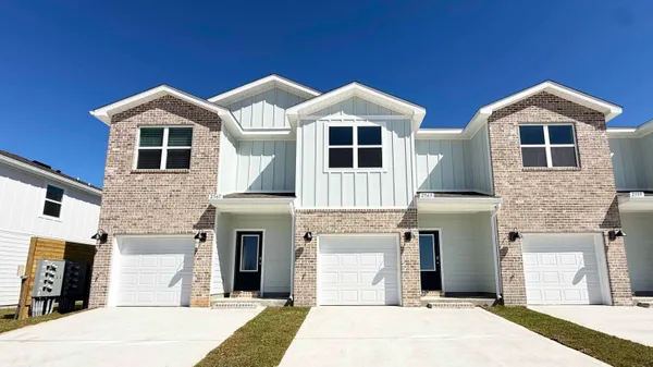 $309,900 | 2427 Cliff Hollow Circle, Gulf Breeze, FL 32563