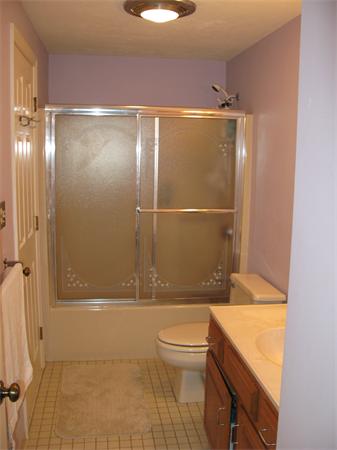 703 Ridgefield Circle, Unit C Clinton, MA 01510 - Photo 12 of 21 Gallery Image 12