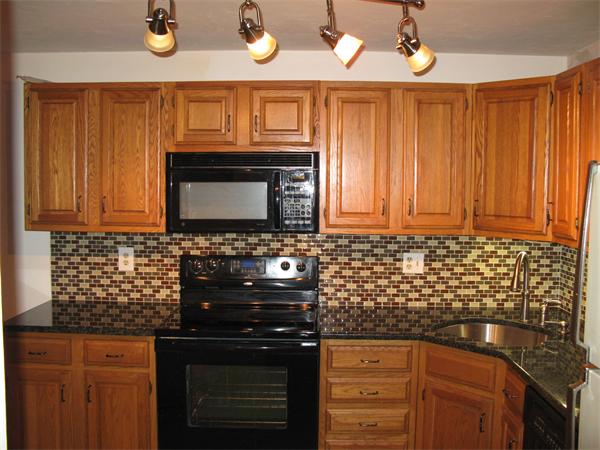 703 Ridgefield Circle, Unit C Clinton, MA 01510 - Photo 3 of 21 Gallery Image 3