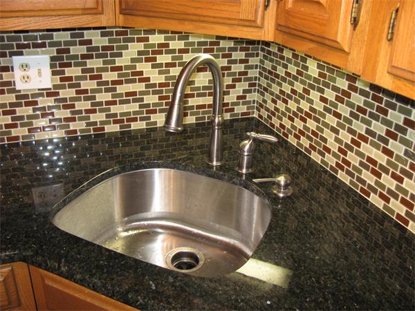 703 Ridgefield Circle, Unit C Clinton, MA 01510 - Photo 4 of 21 Gallery Image 4
