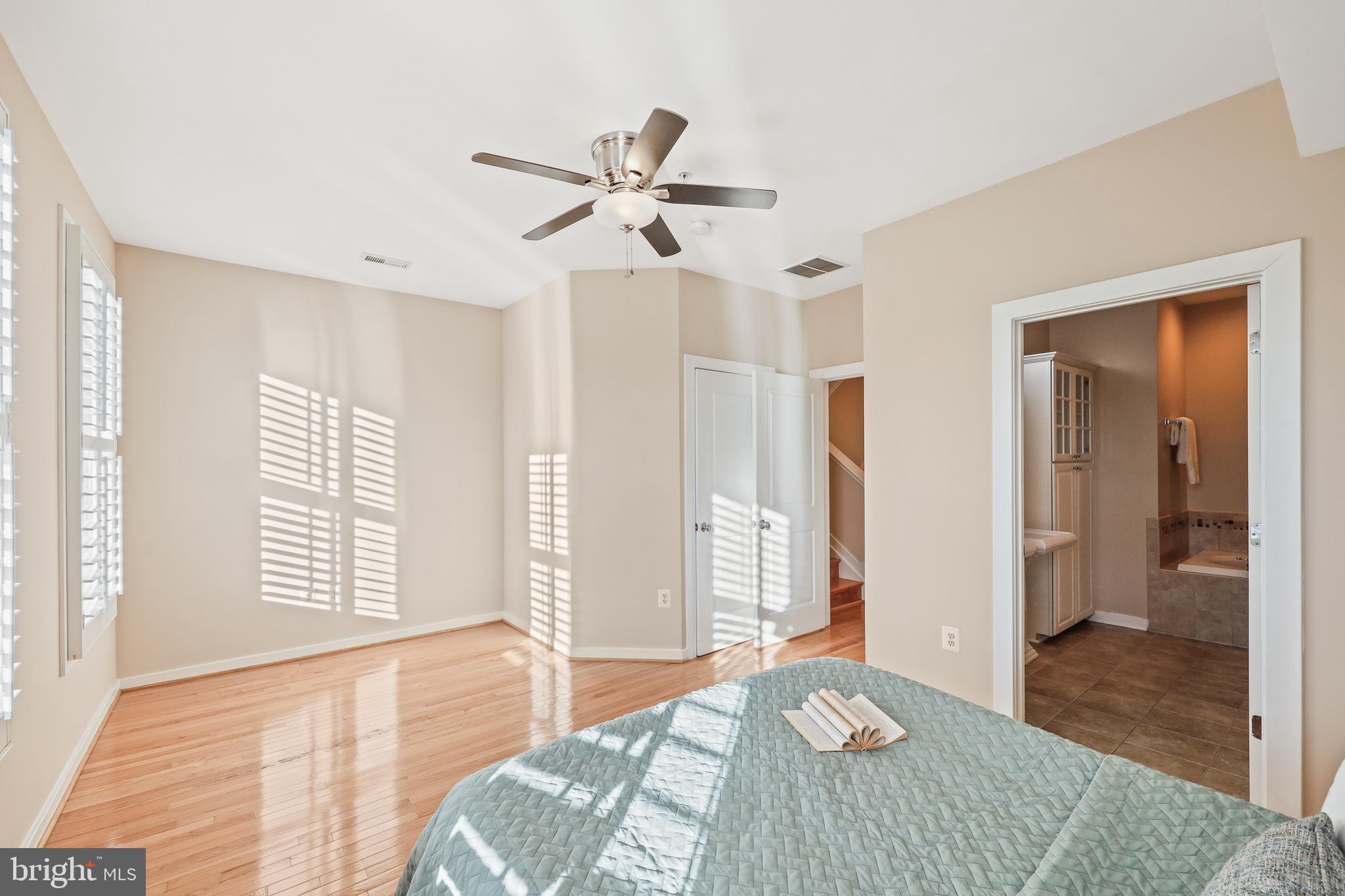 21 Yogurt Lane Baltimore, MD 21231 - Photo 24 of 40 Primary Bedroom with ceiling fan