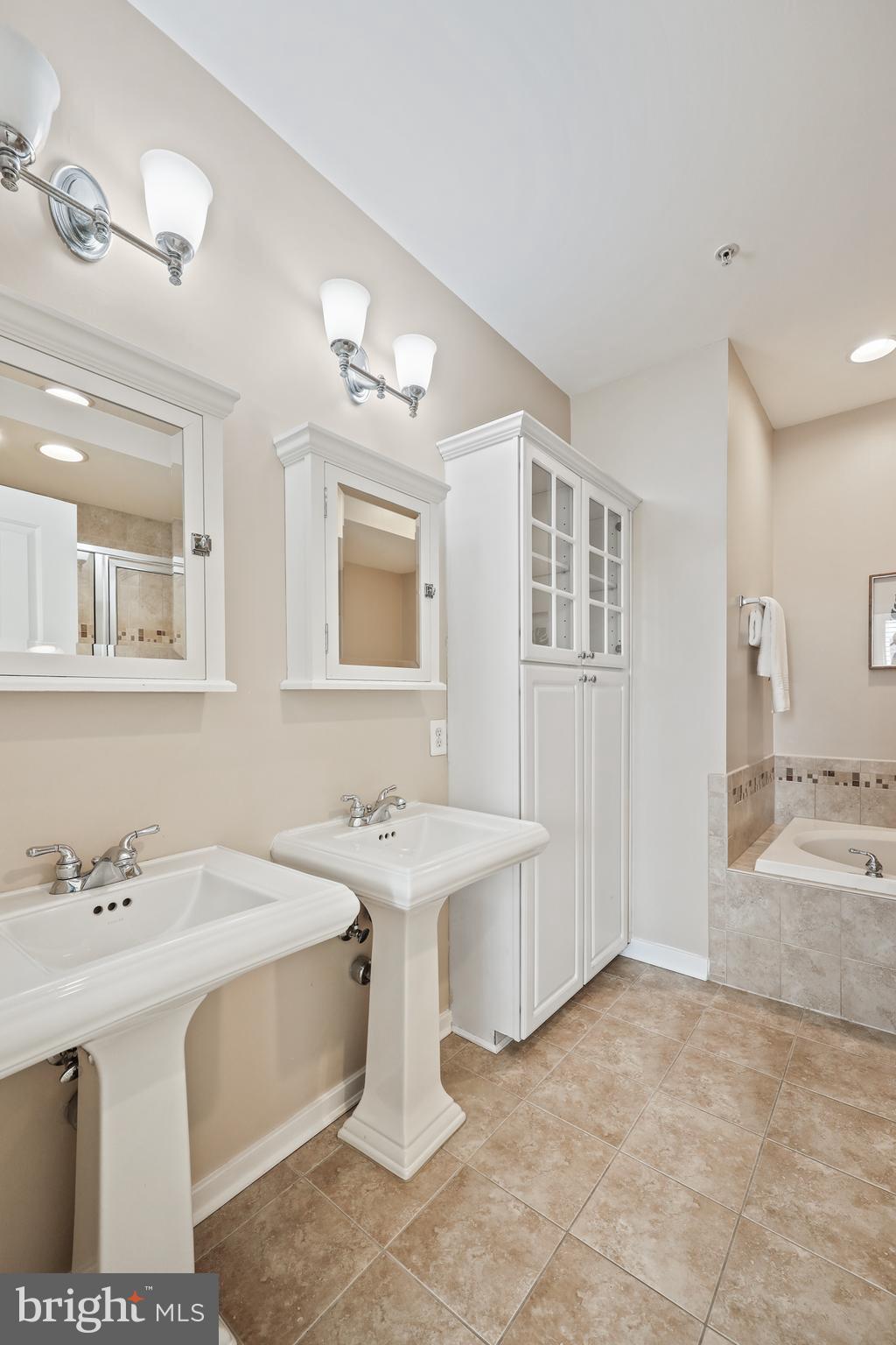 21 Yogurt Lane Baltimore, MD 21231 - Photo 25 of 40 Primary Bath with ceramic tile flooring